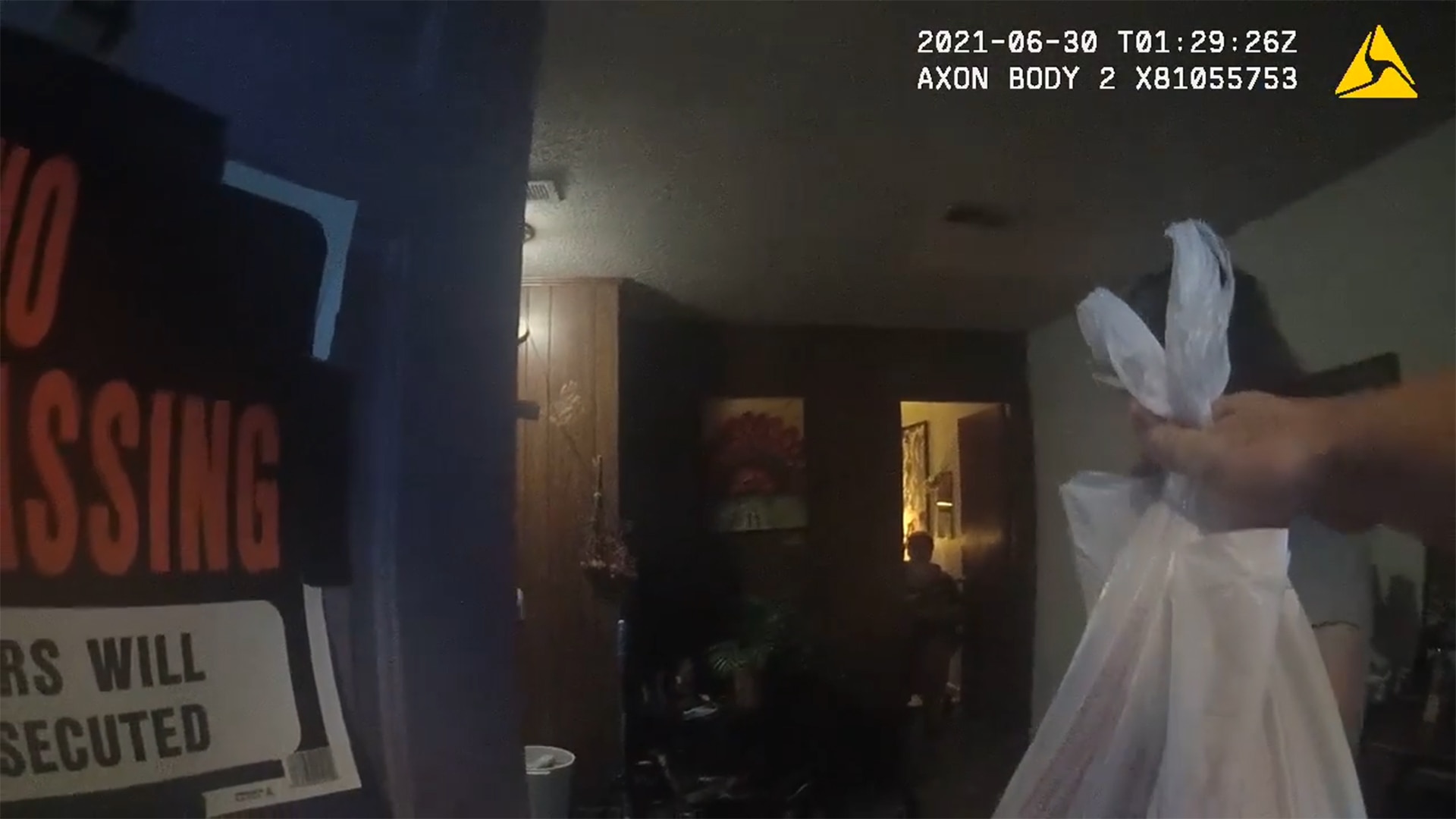 Bodycam footage: Officer completes food delivery after DoorDash driver arrested