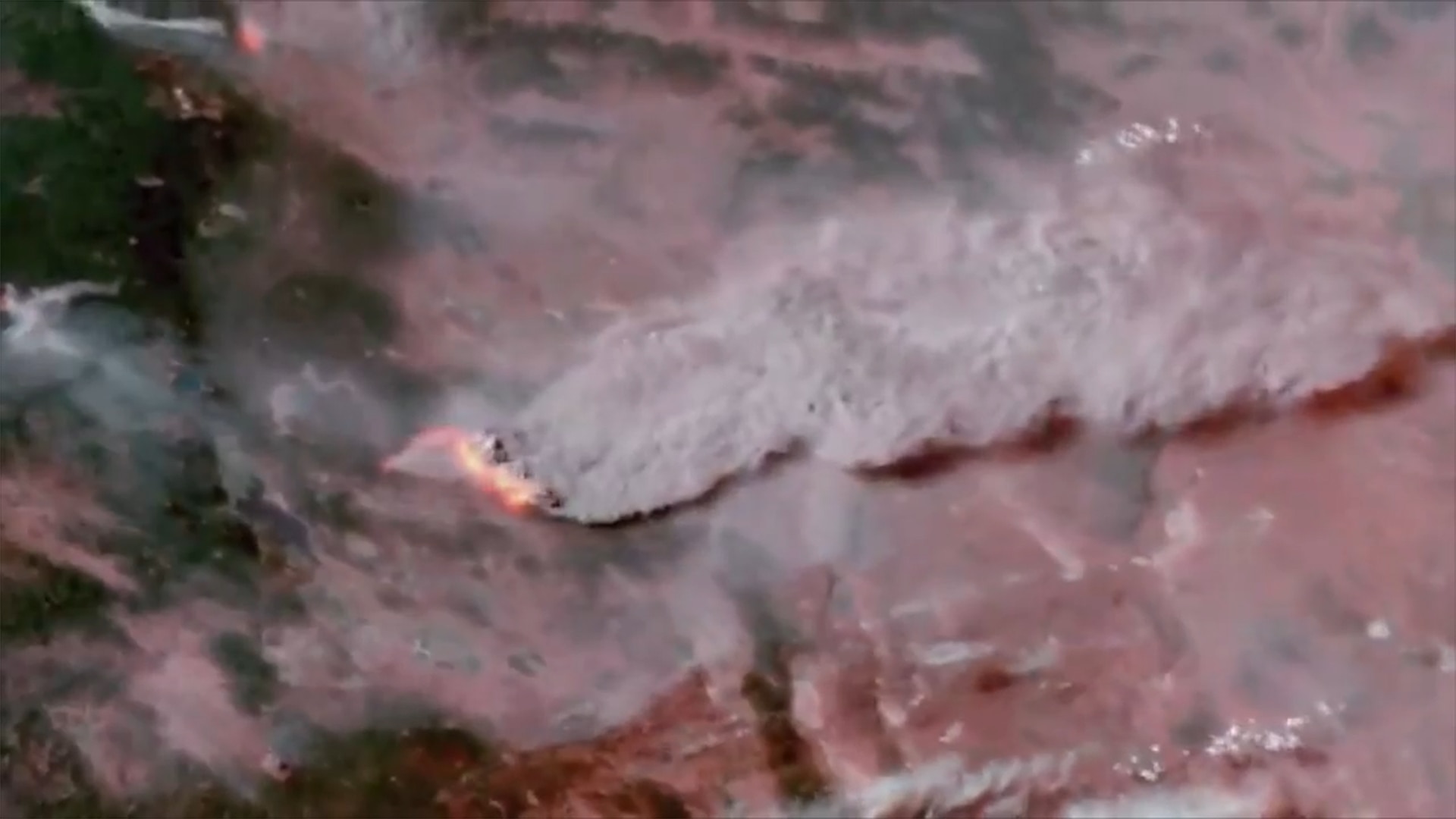 Satellite imagery shows Oregon growing Bootleg fire