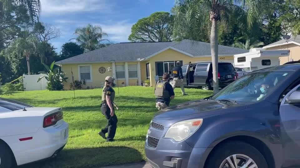 FBI arrives to execute search warrant at Laundrie home