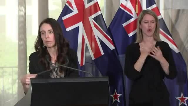 Earthquake briefly distracts New Zealand PM during news conference