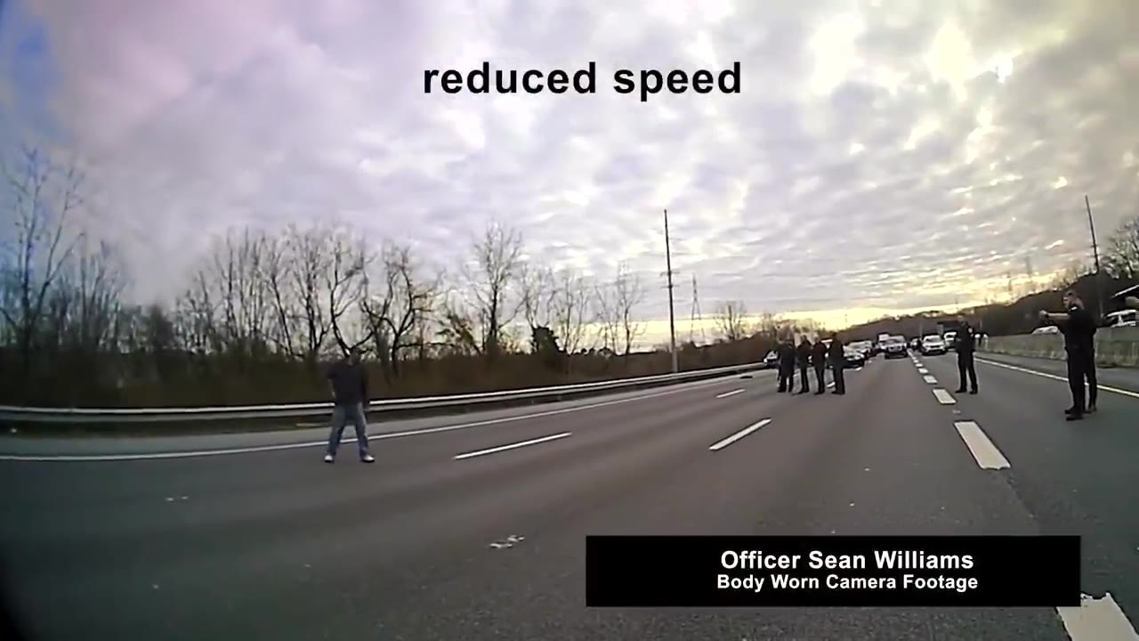 Officers confront man with box cutter during Tennessee standoff