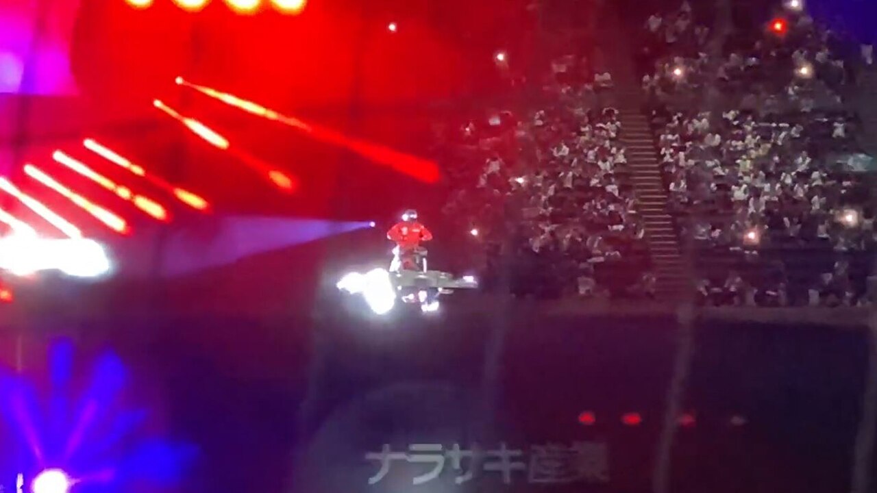 Ex-MLB Star Tsuyoshi Shinjo Makes Grand Entrance Aboard Hoverboard at Sapporo Dome