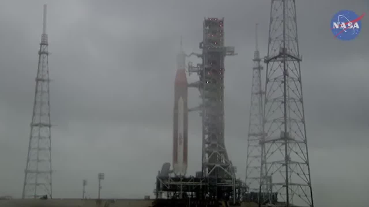 Lightning strikes NASA launch complex