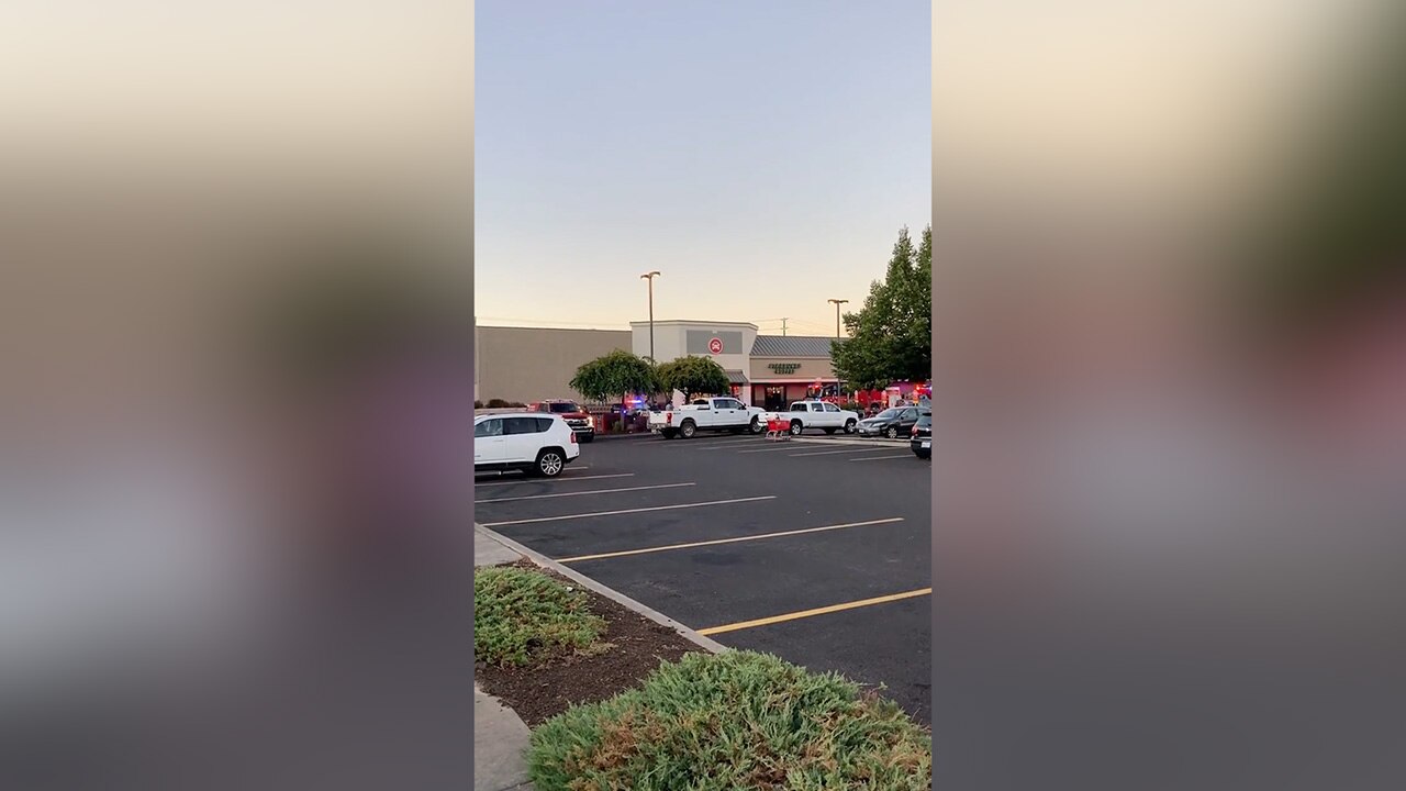 Multiple killed in shooting at Oregon Safeway supermarket