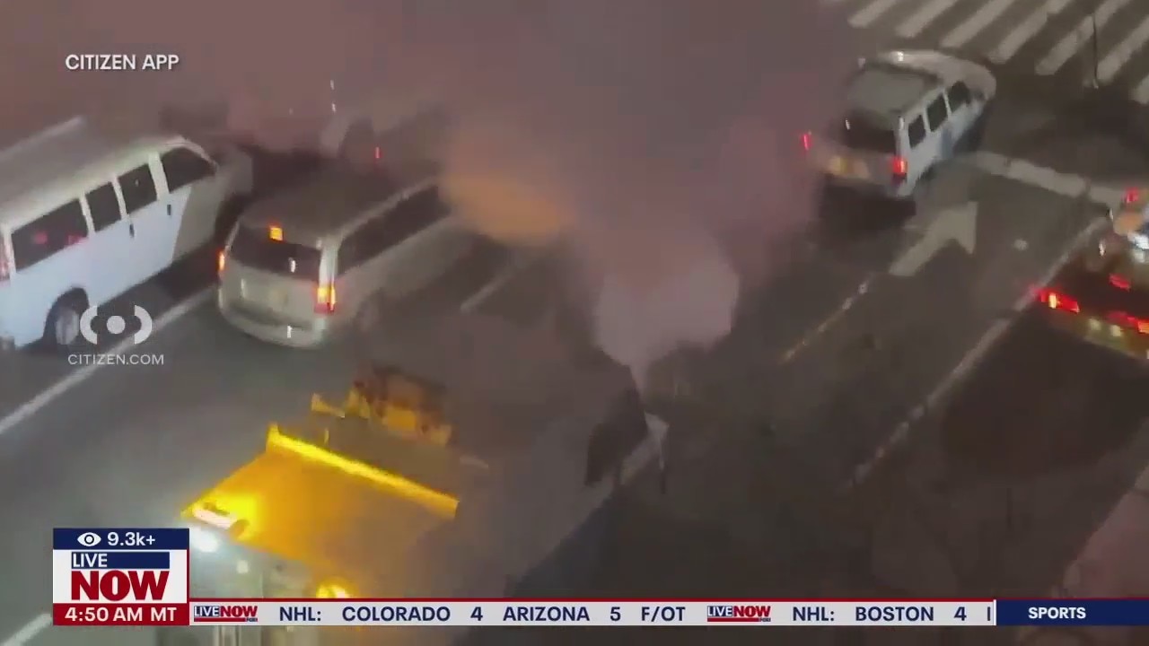 Major clean-up underway after NYC steam leak