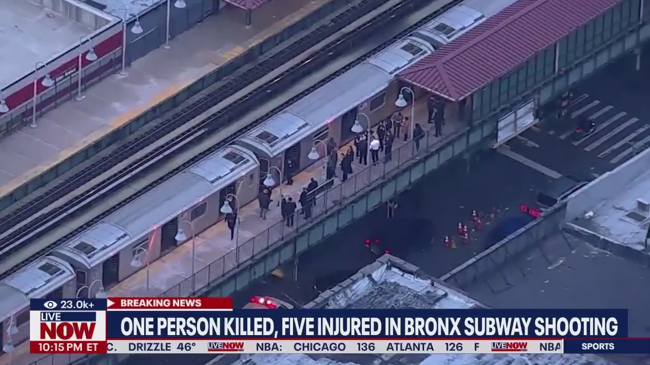 Manhunt underway after deadly Bronx shooting