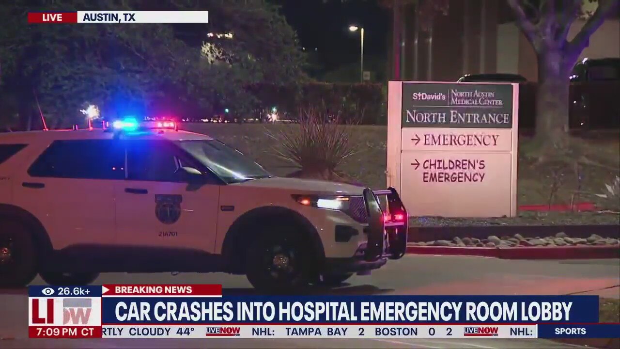 Car crash North Austin ER: 10+ people injured