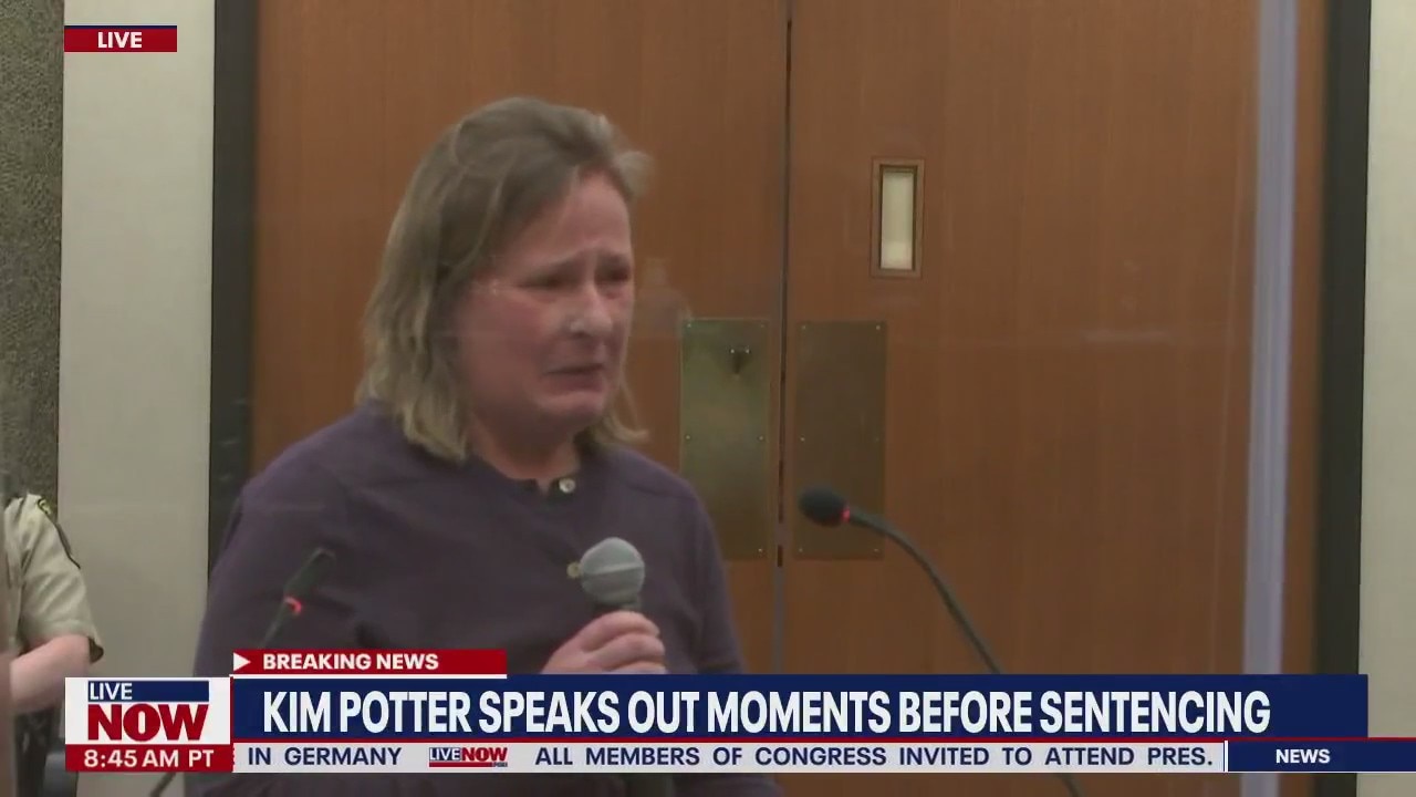 'I'm so sorry': Kim Potter addresses Daunte Wright family at sentencing