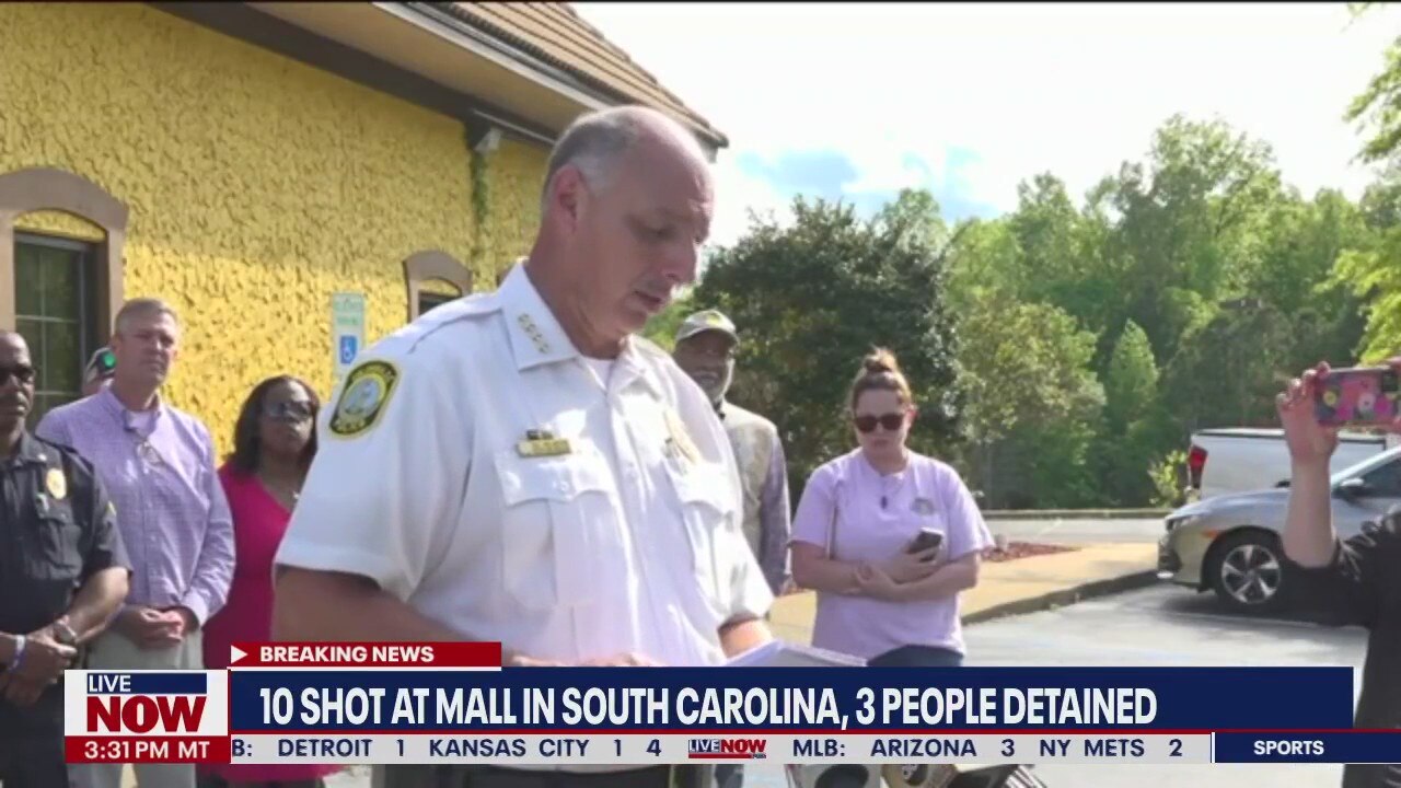 10 shot inside a mall in Columbia, South Carolina