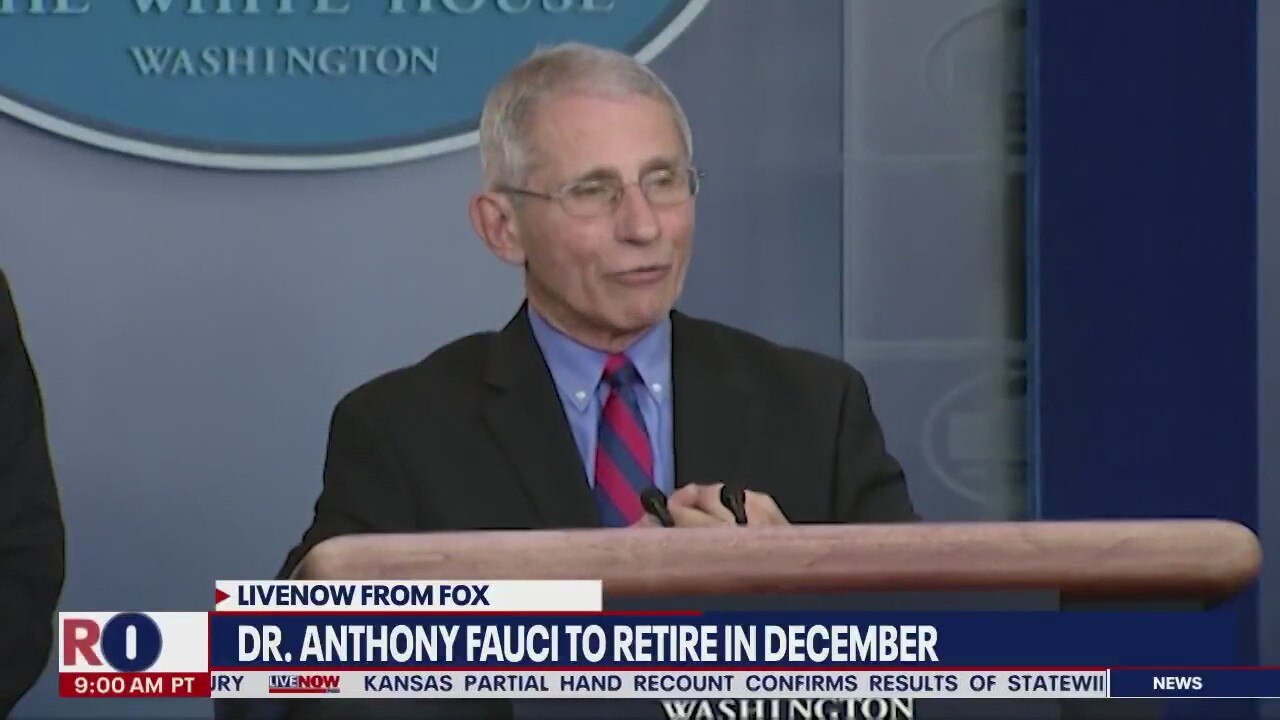 Fauci says he'll retire in December 2022