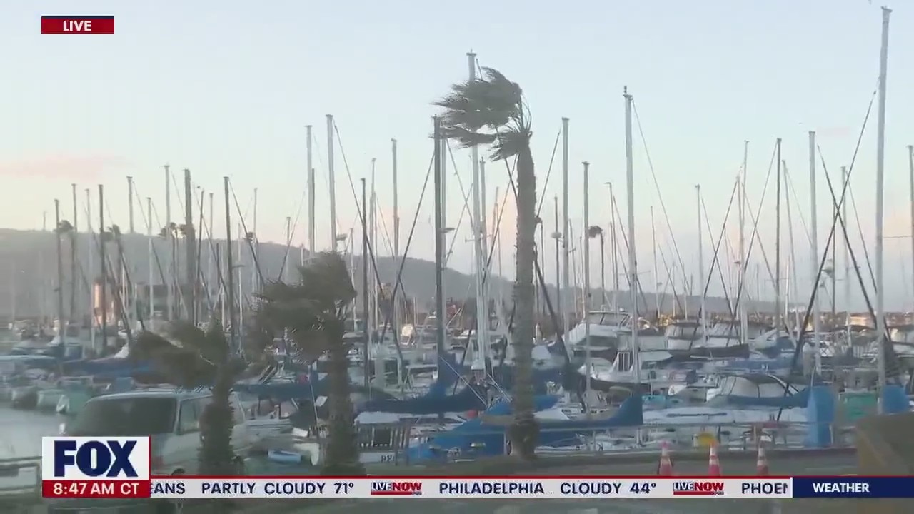 High winds hit Redondo Beach ahead of winter weather