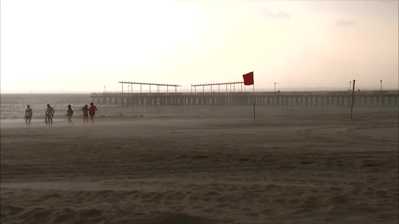 VIDEO: Coney Island sandstorm