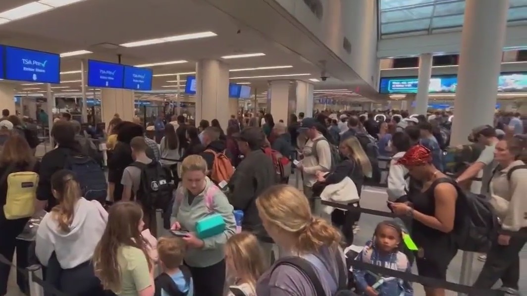Travelers head back home after Thanksgiving