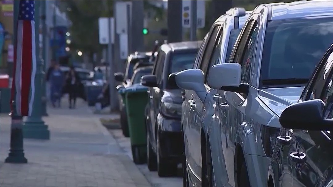 New Smyrna Beach hires parking consultant