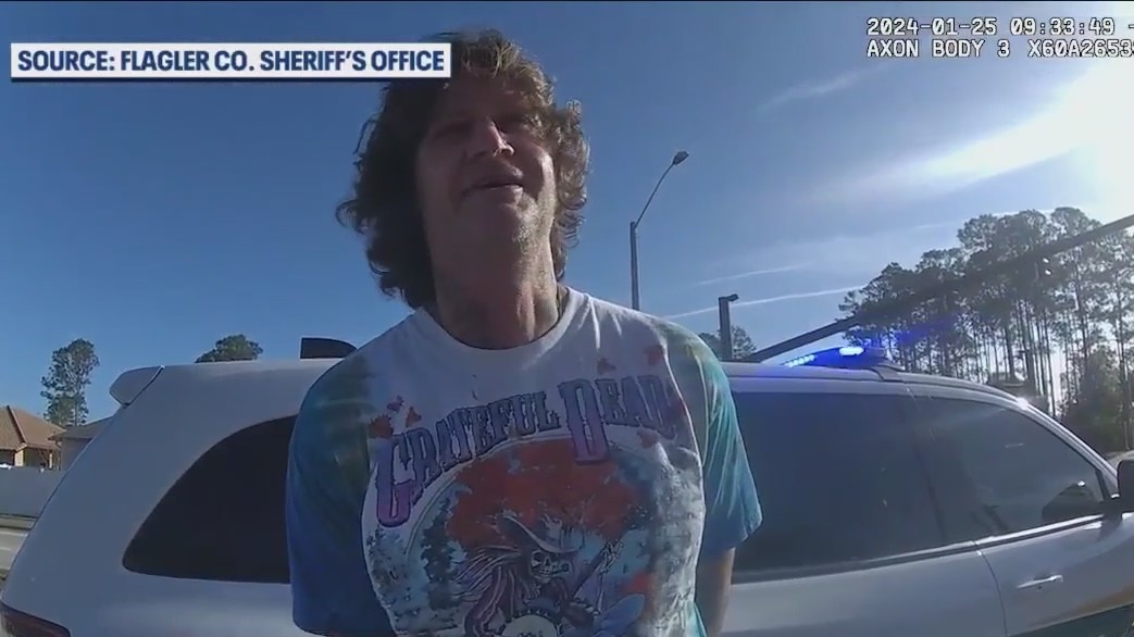 Man attacks stranger with knife in Palm Coast