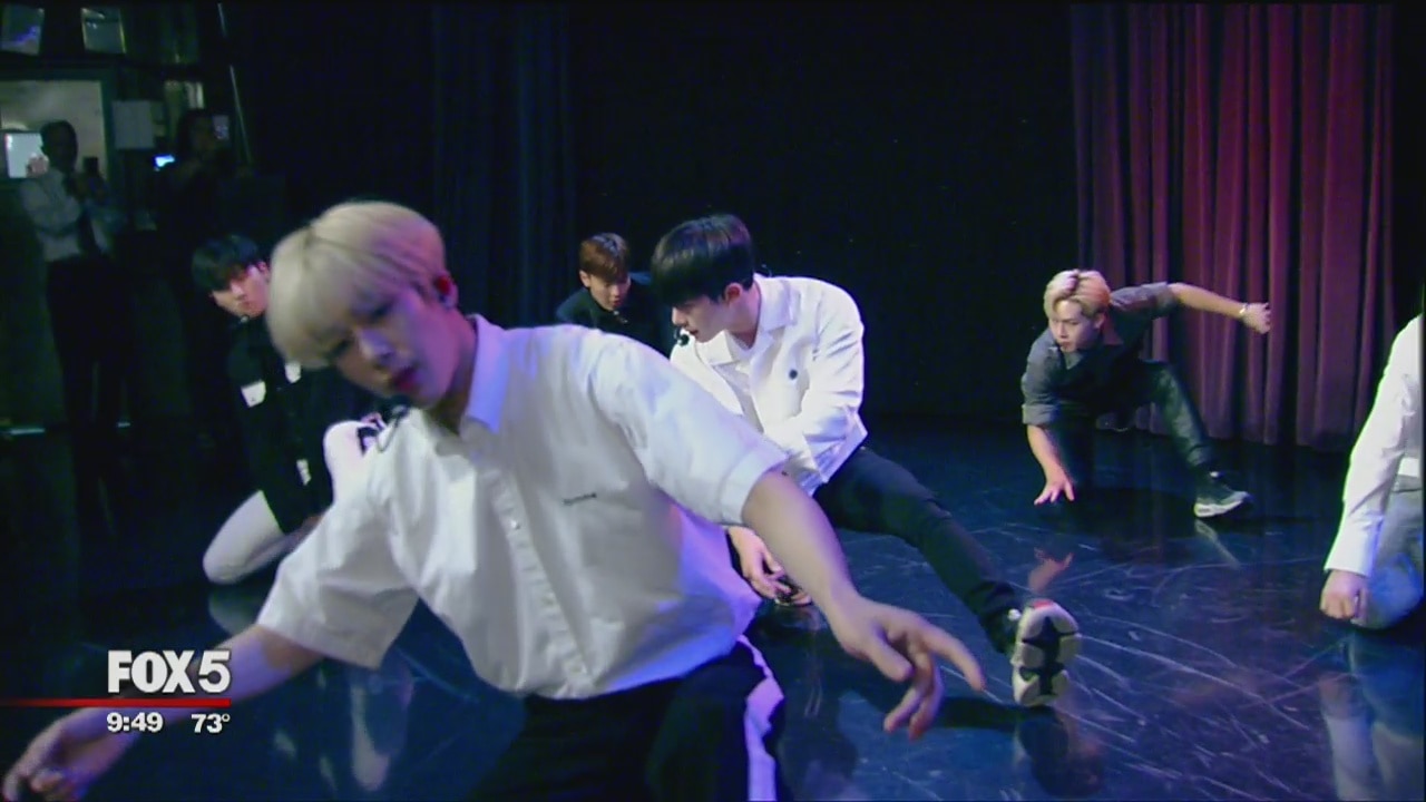 Monsta X Performs 'Jealousy'