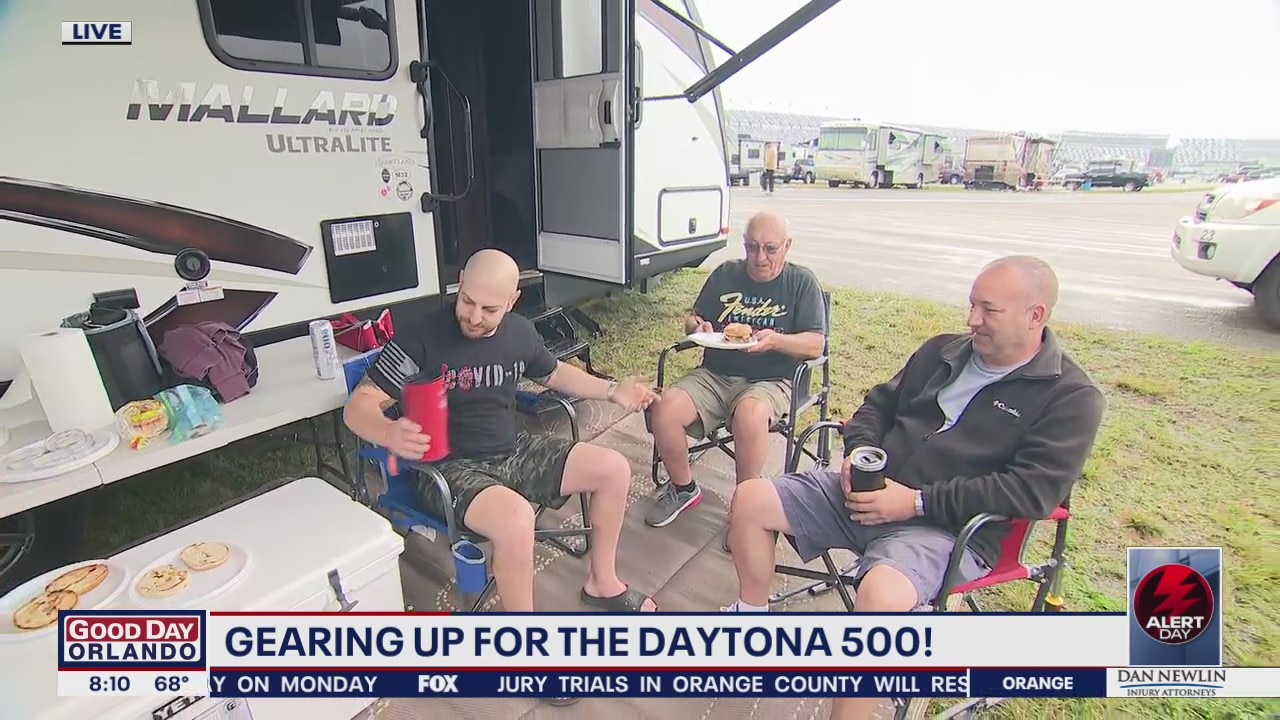 Fans eat breakfast ahead of the 63rd Daytona 500 race