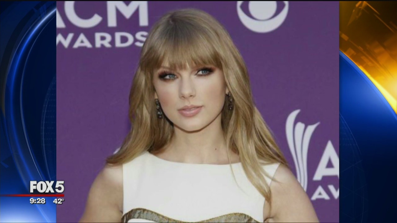 Psychic predicts engagement for Taylor Swift