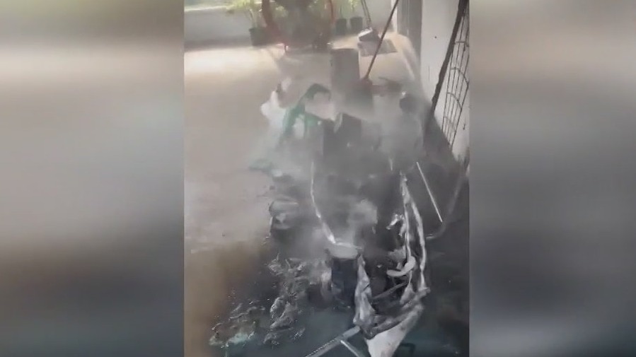 Florida Publix worker puts out house fire at neighbor's home while on lunch break