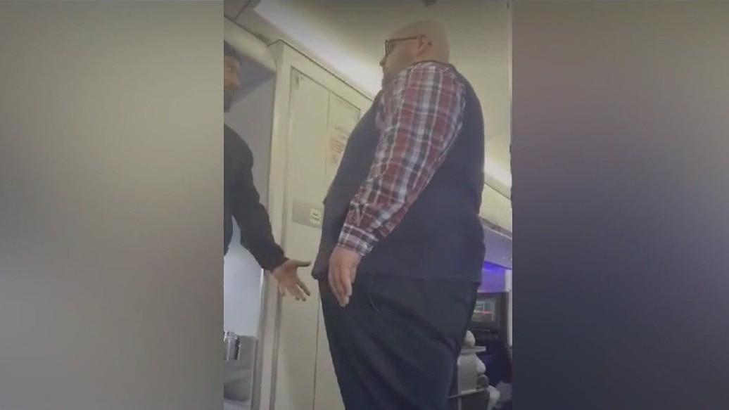 Man said he was kicked of Florida-bound flight