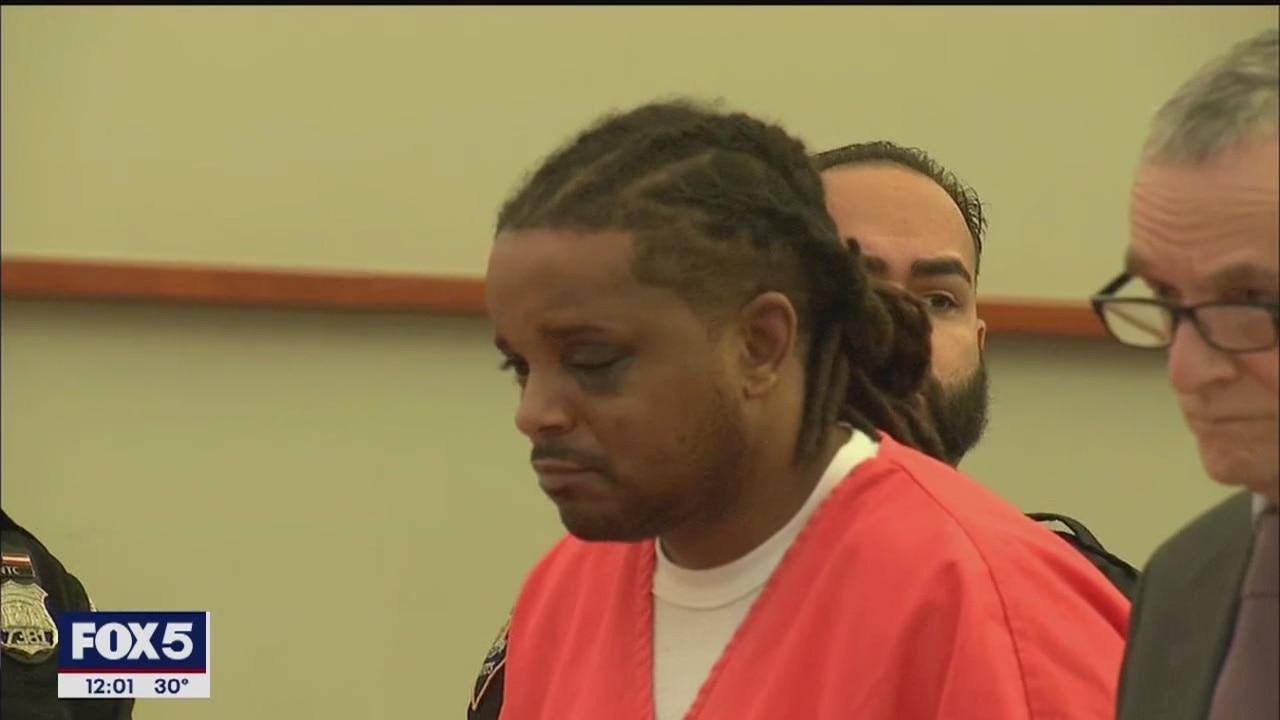 Cops pack court at hearing for suspect in NYPD ambush attempts