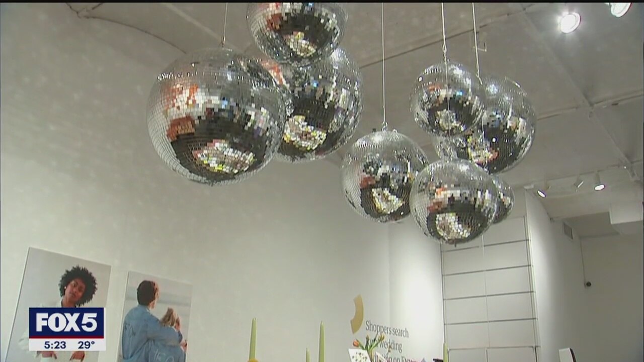 What are the hottest wedding trends this year?