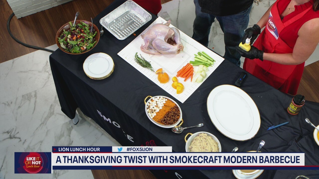 Thanksgiving smoked turkey with Smokecraft BBQ
