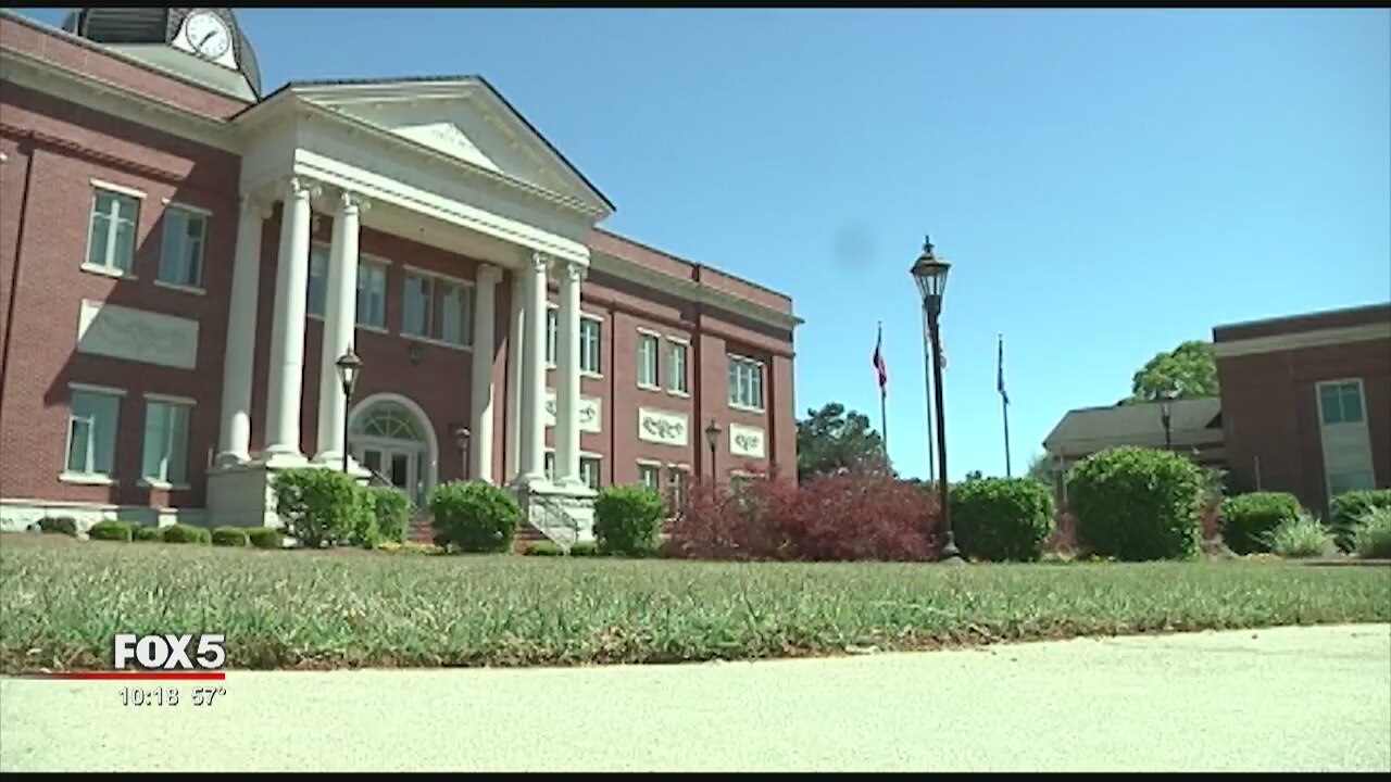 Snellville mayor under investigation