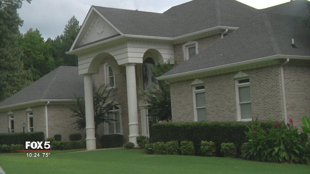 DeKalb homeowner shoots, kills intruder