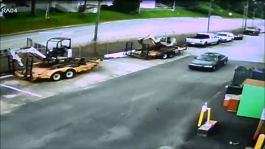 Man charged with arson after allegedly setting two cars on fire