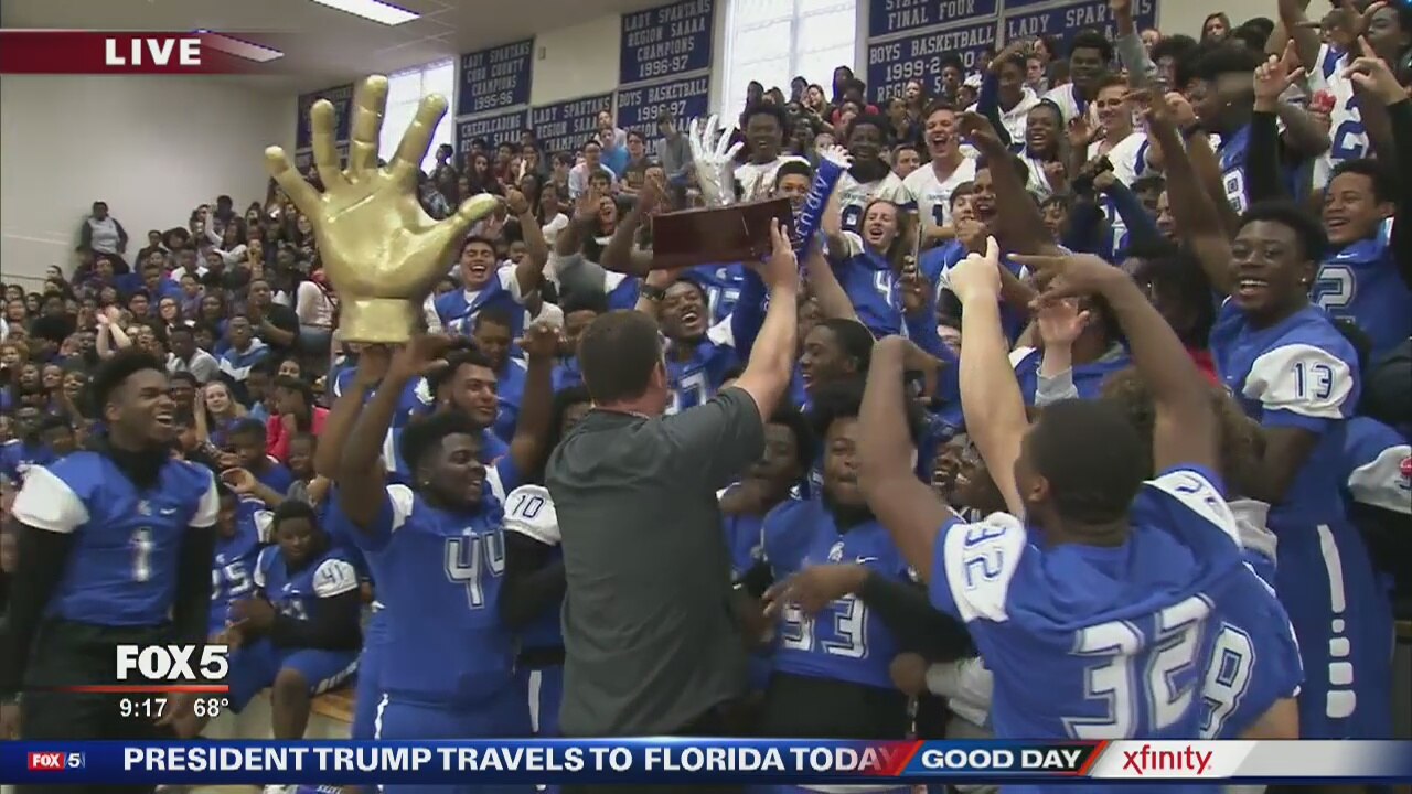 Campbell HS gets Team of the Week Hand Trophy