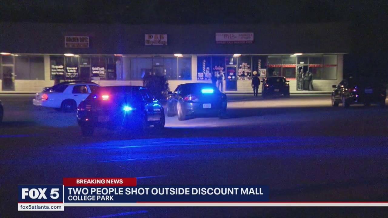 2 people shot outside discount mall