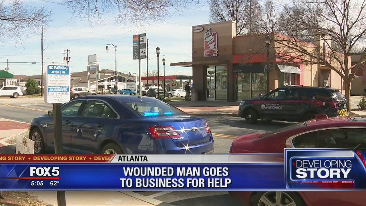 Wounded man goes to business for help