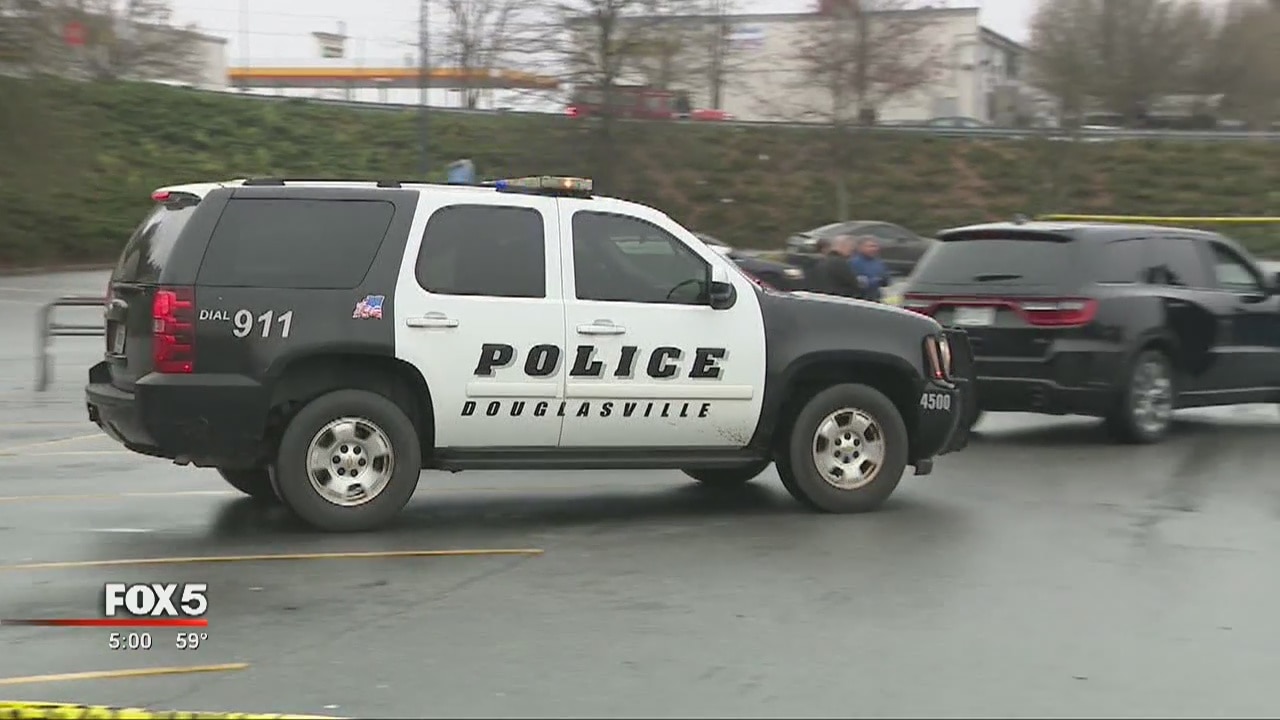 Off-duty ICE agent shoots, kills man