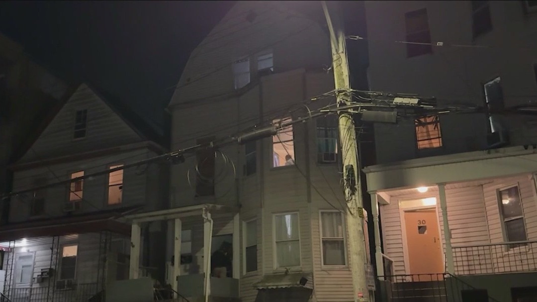 Abandoned baby found in hallway of NY building