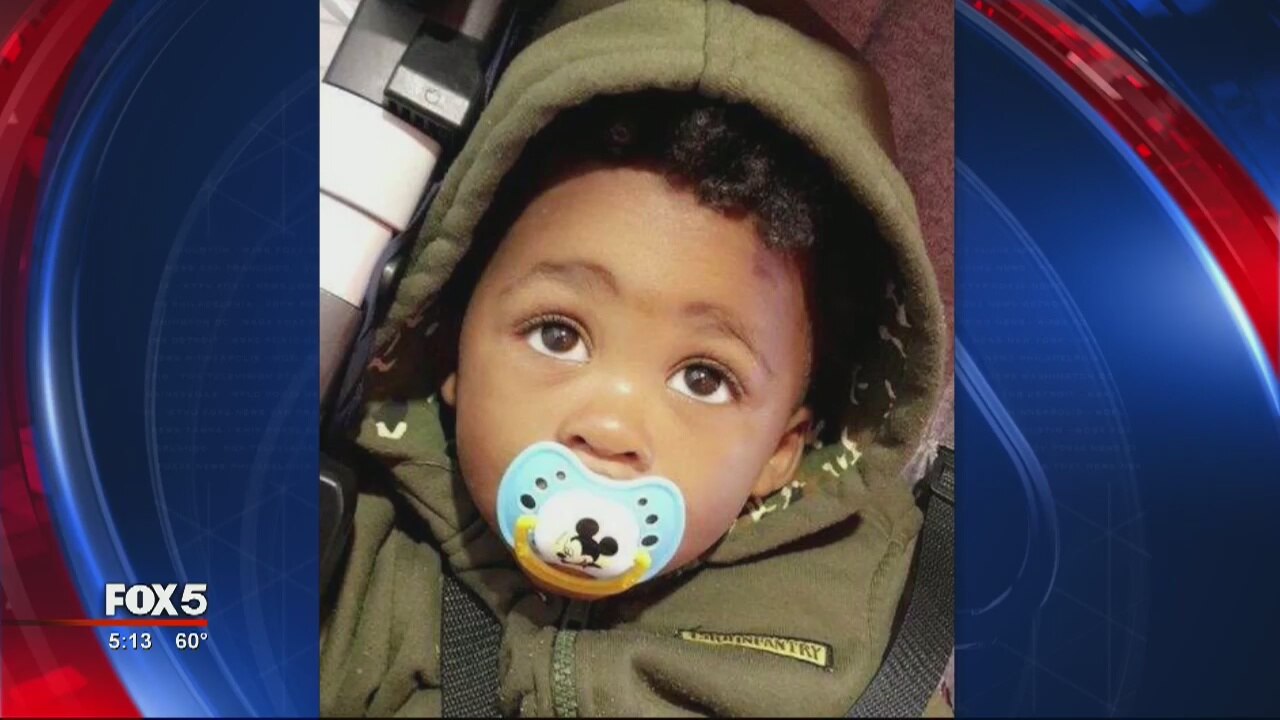 3 shot, including baby in South Fulton