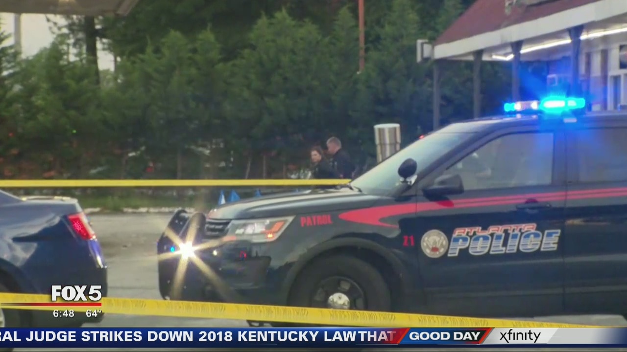 Man shot to death near Atlanta gas station