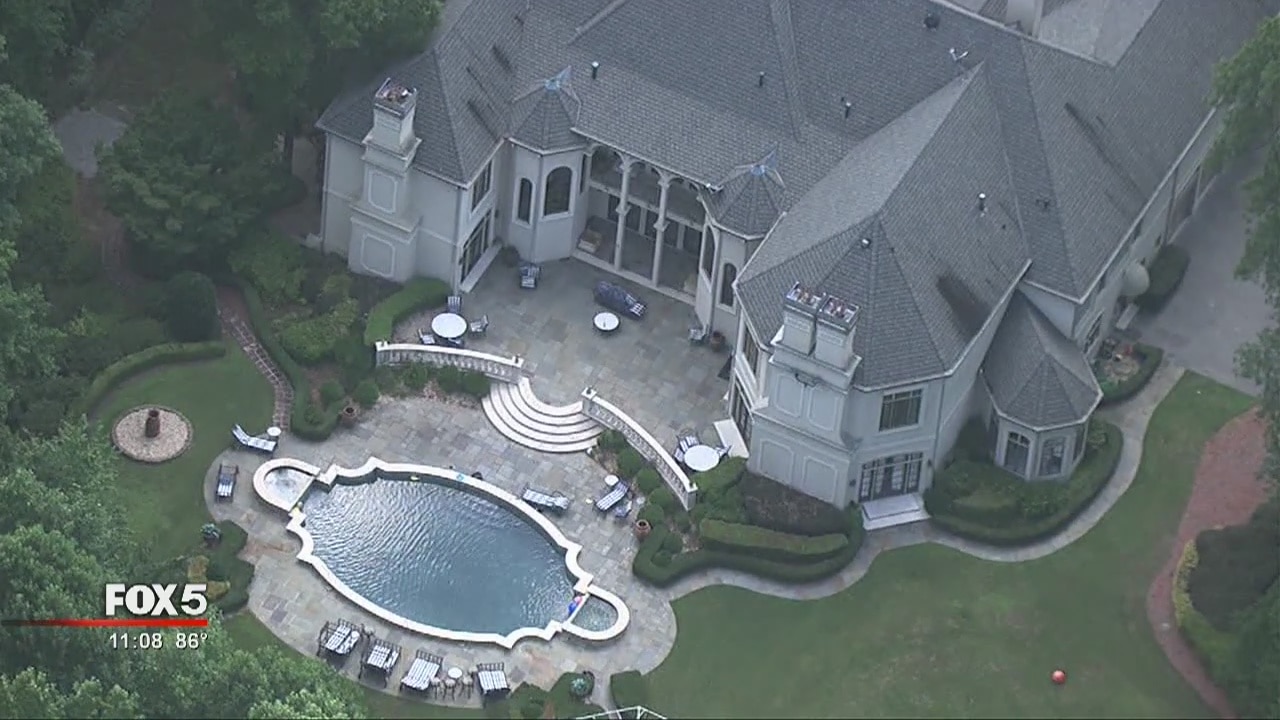 Atlanta Mayor cracks down on mansion parties