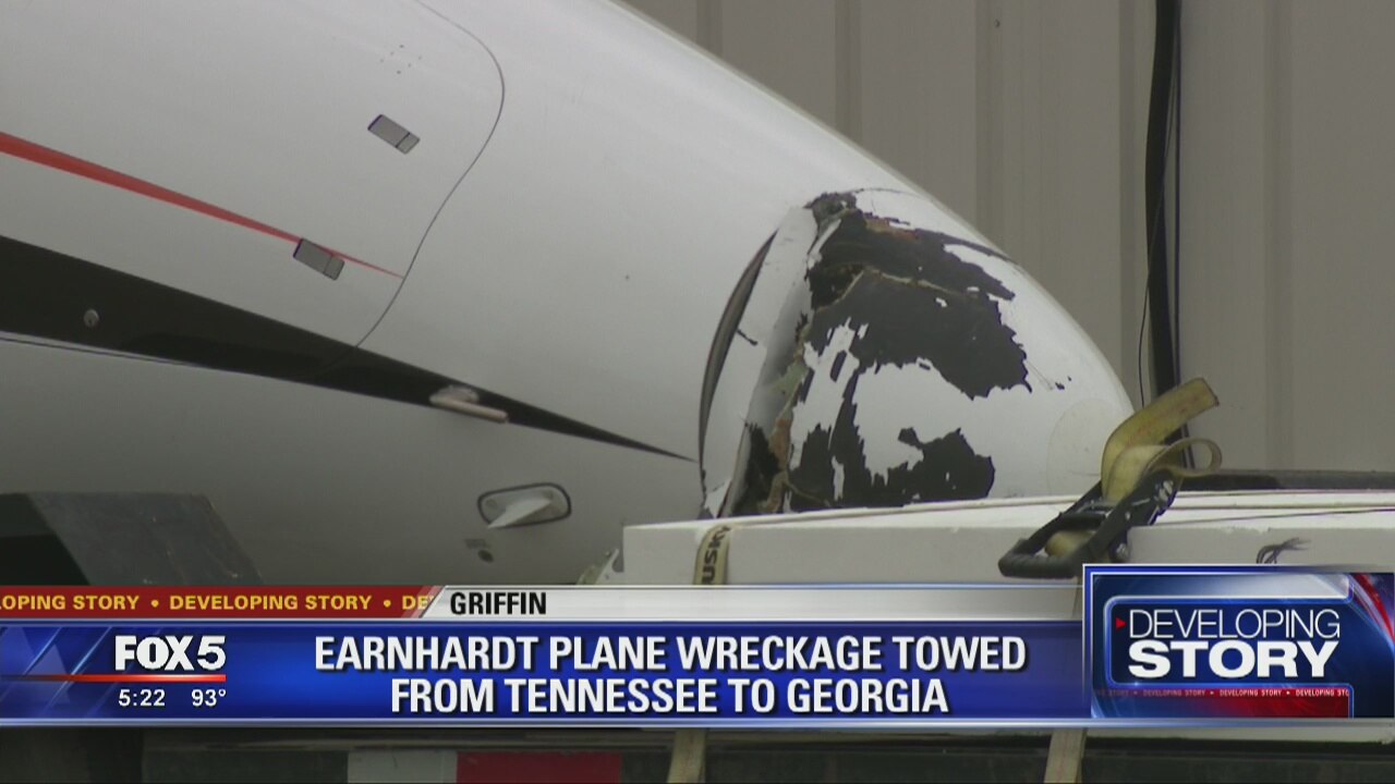 Earnhardt plane wreckage towed to Georgia