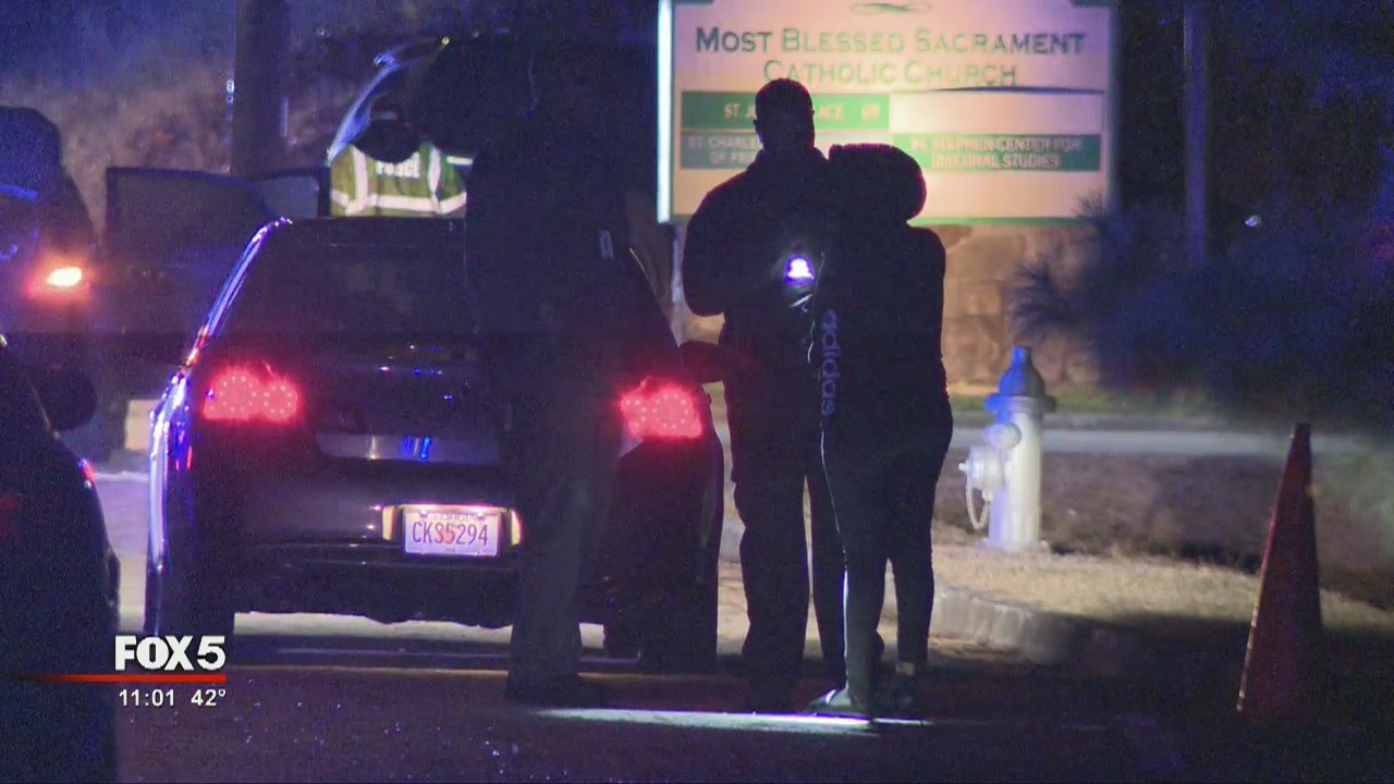 Witness to stabbing inside Lyft car speaks out