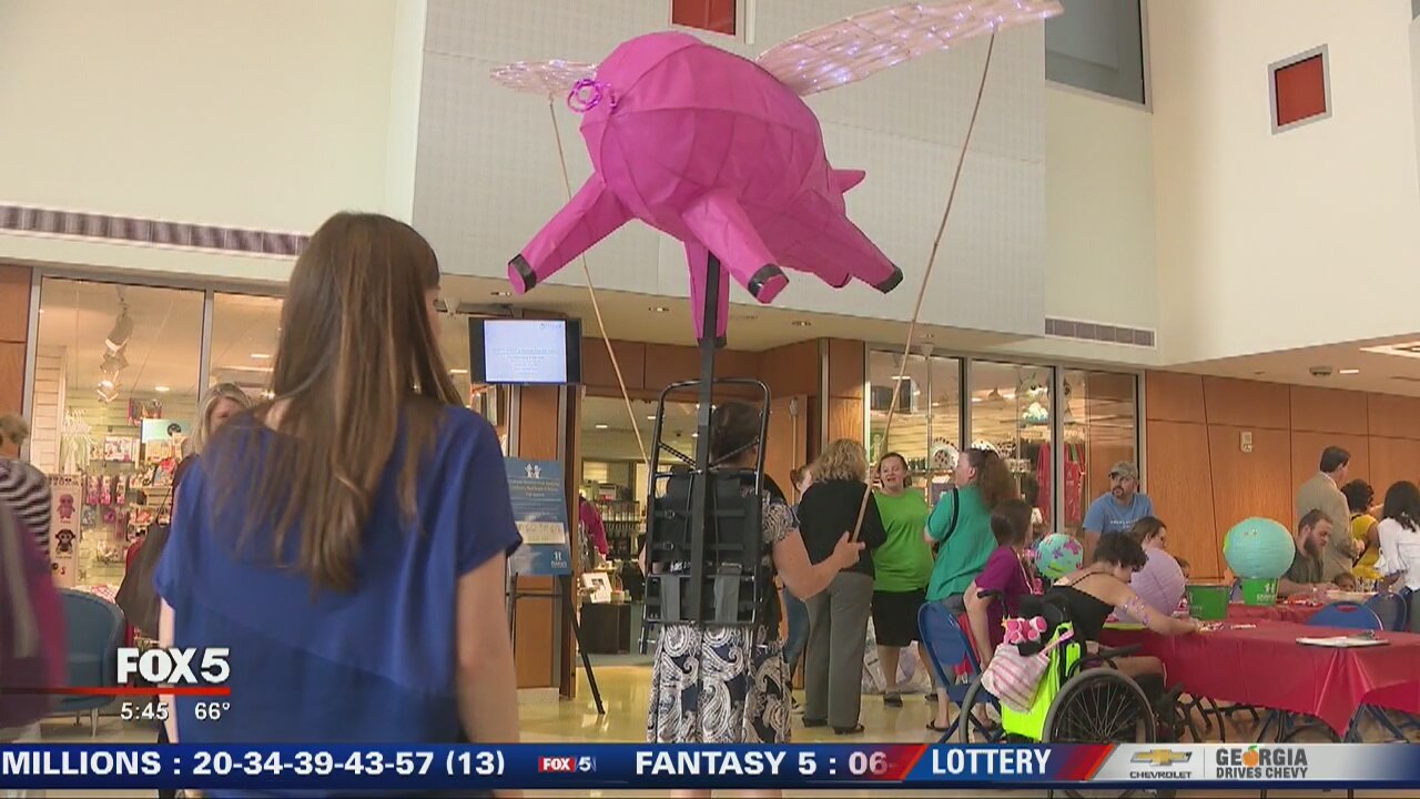 Children's Healthcare of Atlanta Lantern Parade