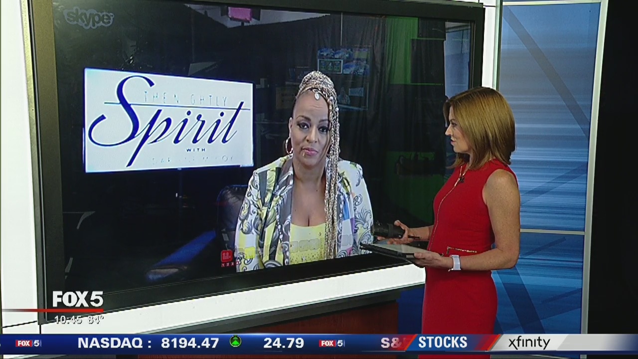 Praise 102.5's Darlene McCoy with tips on being a good neighbor