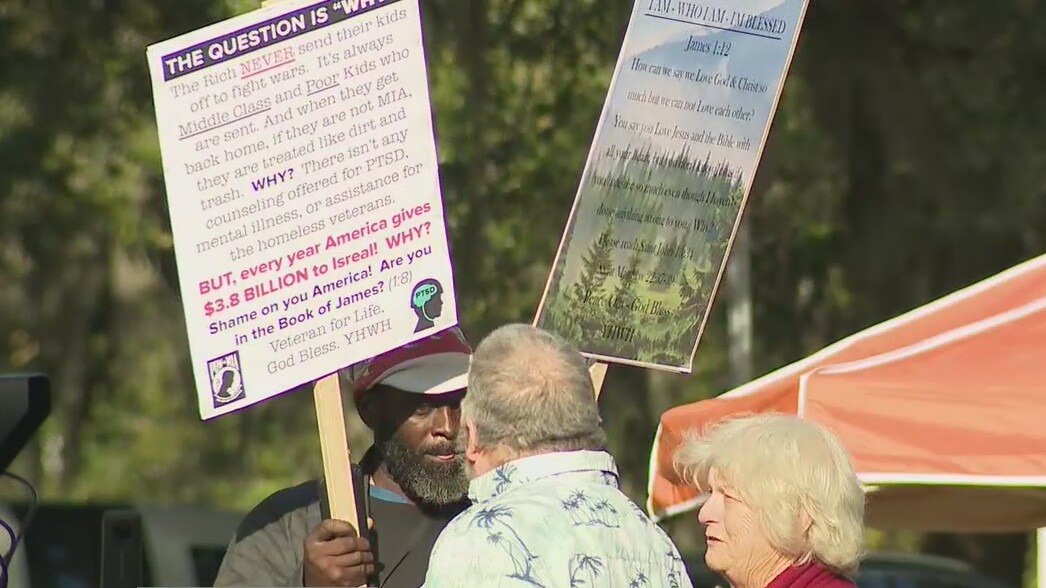 Court watchers wait for verdict in Ahmaud Arbery murder trial