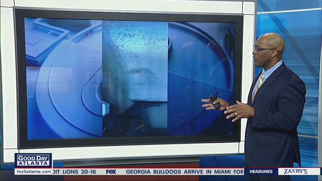 You Gotta See This: Heavy snow makes for dangerous driving conditions