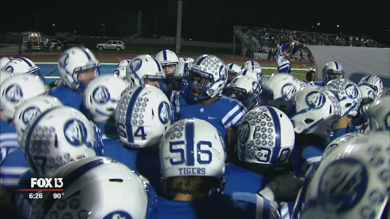 Malik Davis running strong