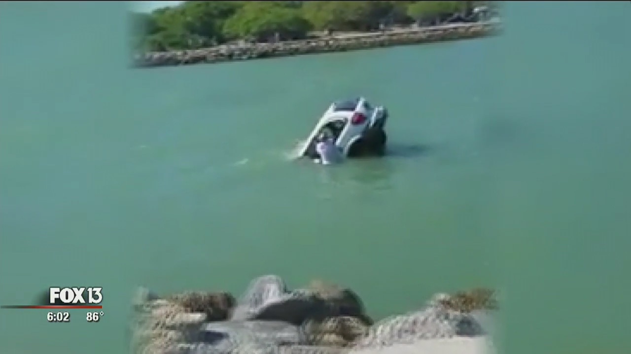 Rescuer: Two inside van "were frozen with fear"