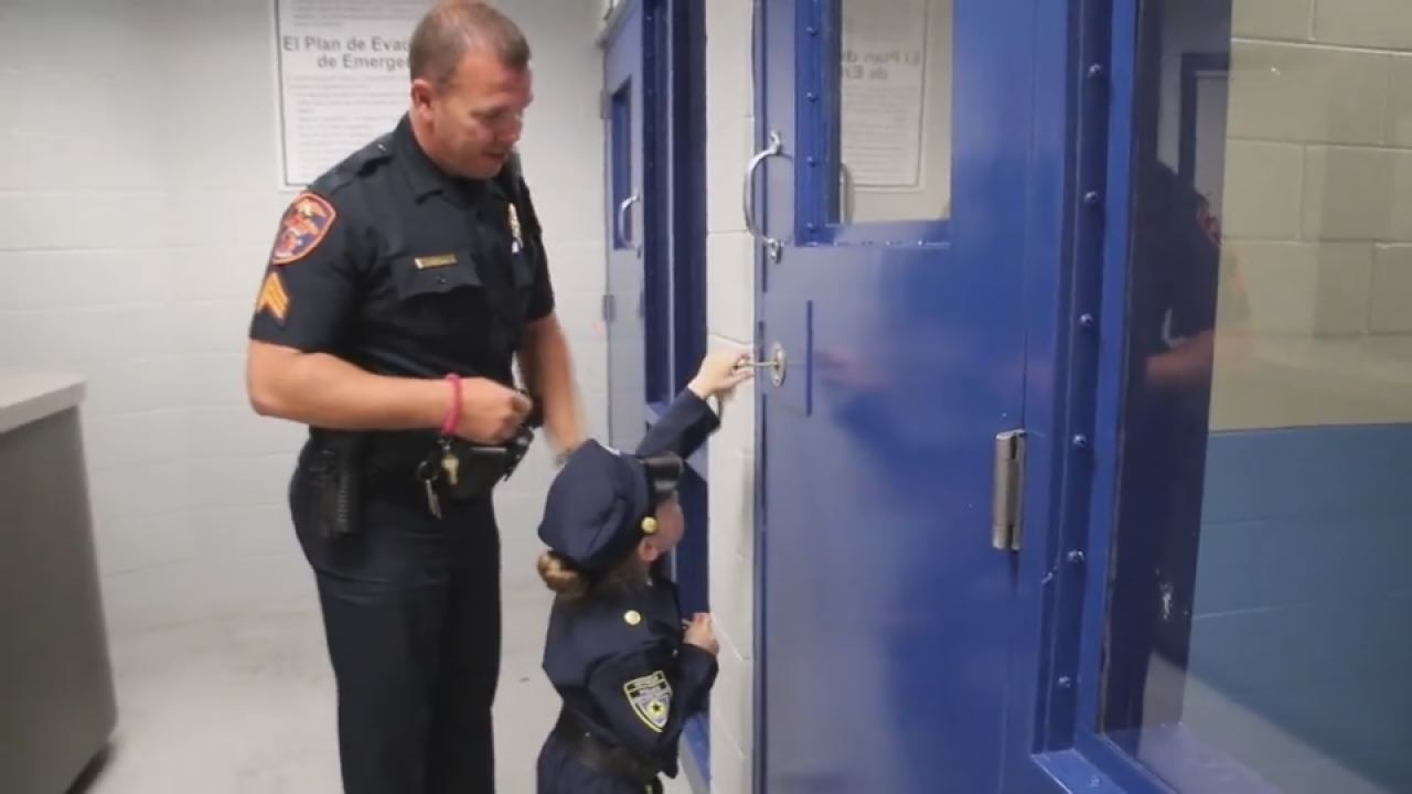 Girl, 6, an aspiring officer, spends day at Lakeland PD