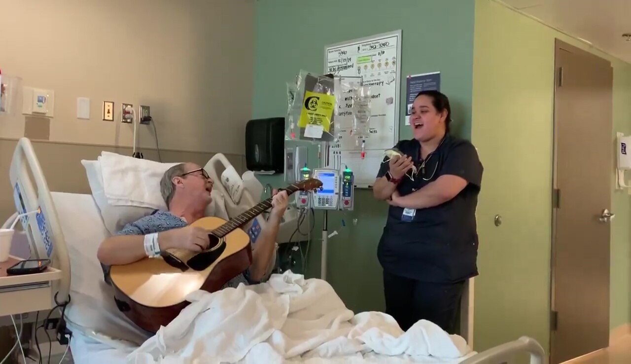 Nurse and patient sing heartwarming holiday duet