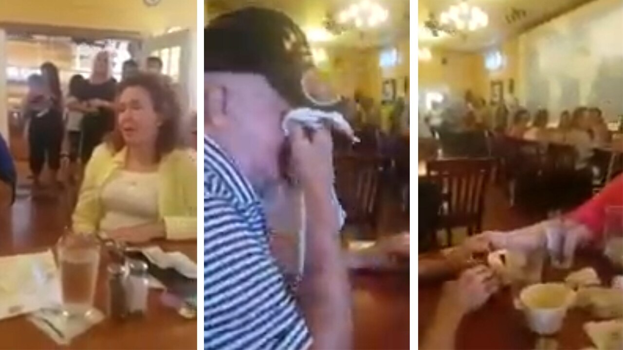 Louisiana restaurant patrons, employees sing 'Amazing Grace' to veteran