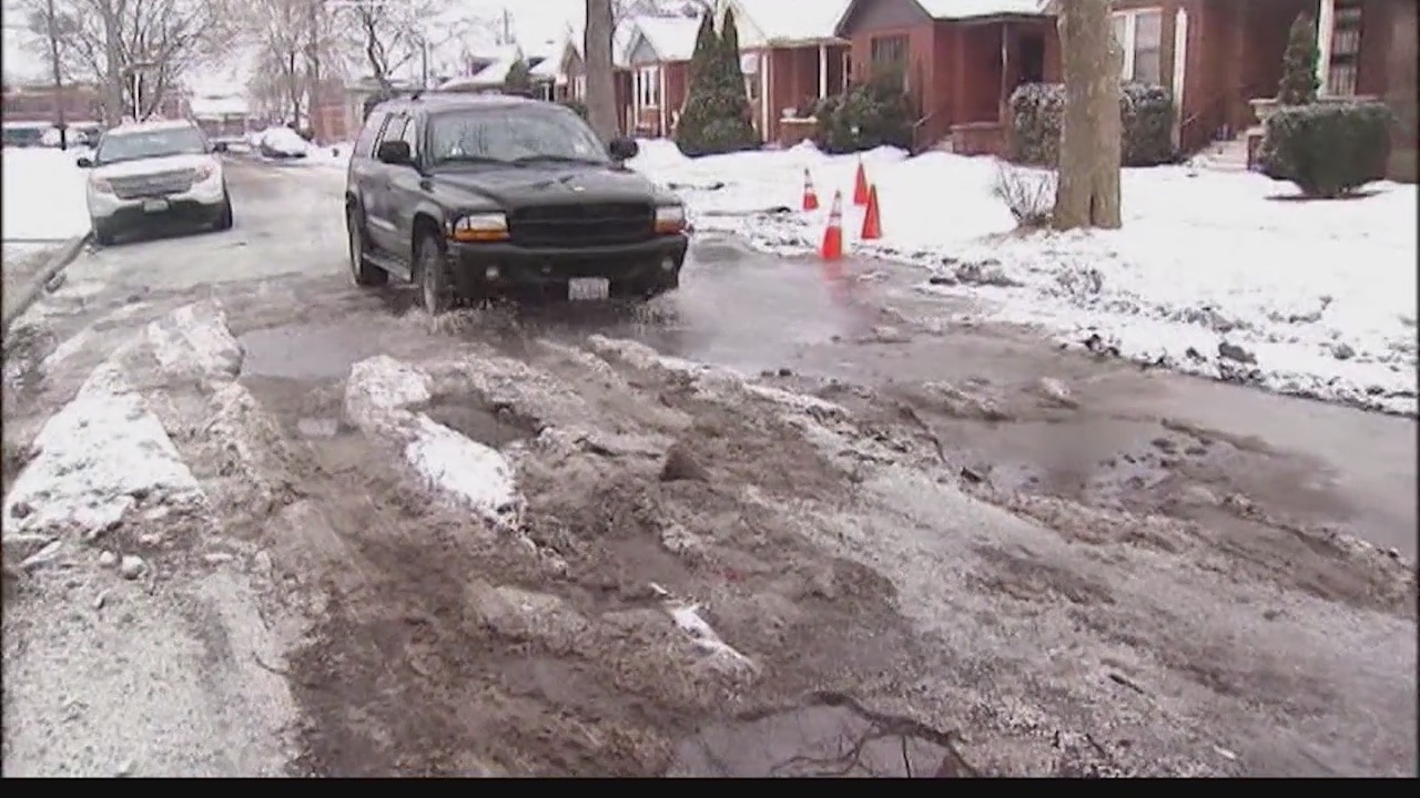 Budget deadlock affecting winter preparations in Illinois